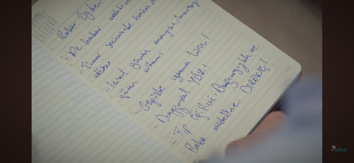 Стоп-кадр из 32 серии сериала "Бахар". Взято из открытых источников. 