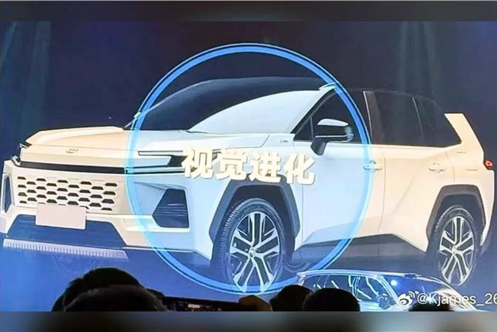 Шпионская фото предположительно нового Toyota RAV4