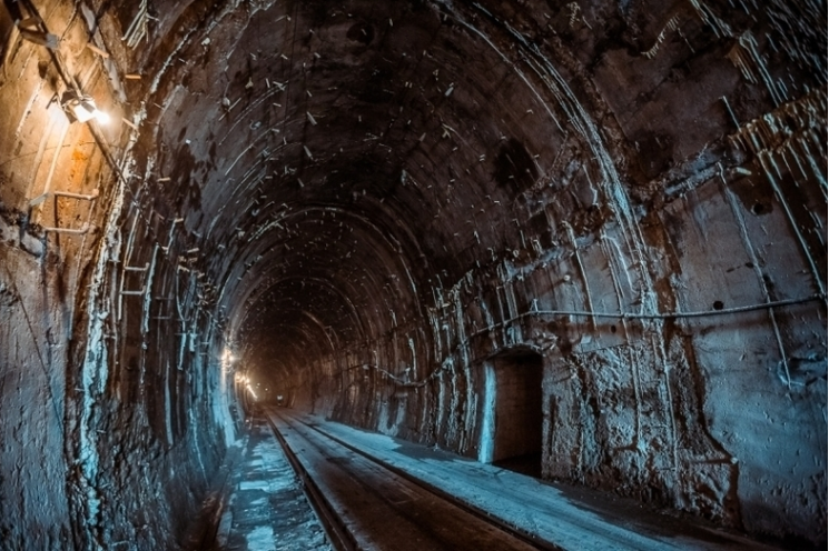 Фото: primamedia. ссылка: https://vlad.mk.ru/social/2023/03/12/podzemnyy-mir-vladivostoka-tayny-tonneley-postroennykh-v-gody-sssr.html