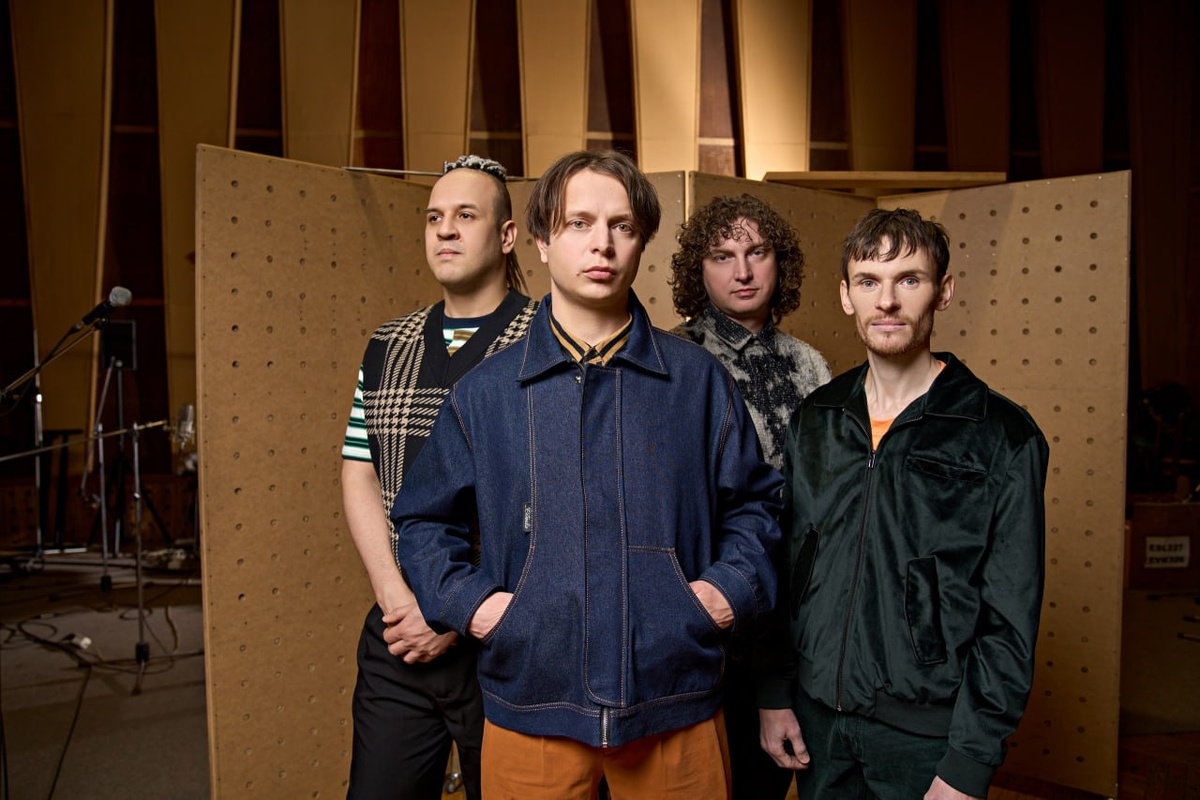 Состав группы: Сергей Пастух (вокал), Евгений Кузьмин (барабаны), Андрей Овчаренко (бас), Алексей Наберухин (гитара).