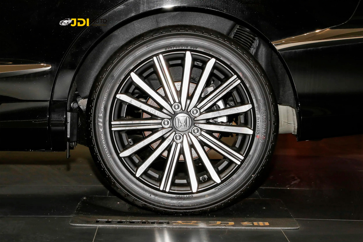 Колесные диски Honda Elysion Hybrid 2.0L Extreme Edition 2024г.