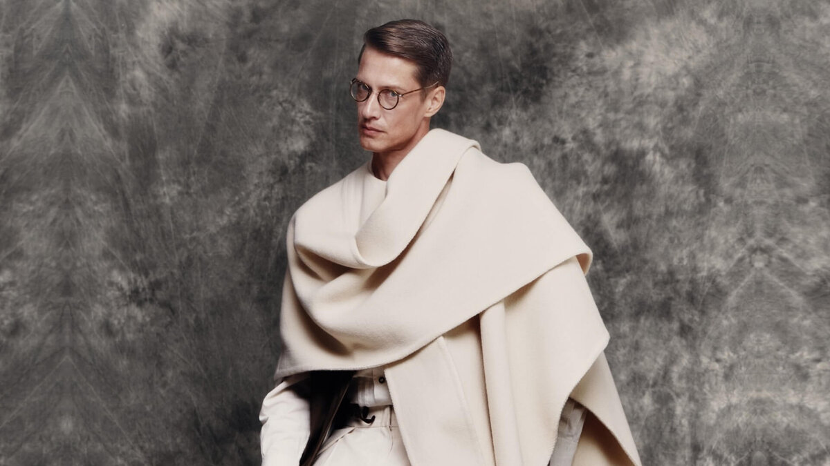 В 48 лет Алексей Пинаев вернулся на подиум. Фото: страница в VK Алексея Пинаева