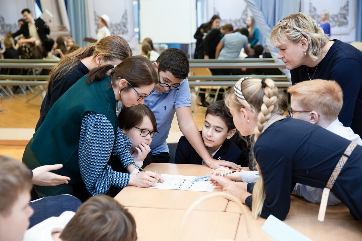 Фото: Ломоносовская школа