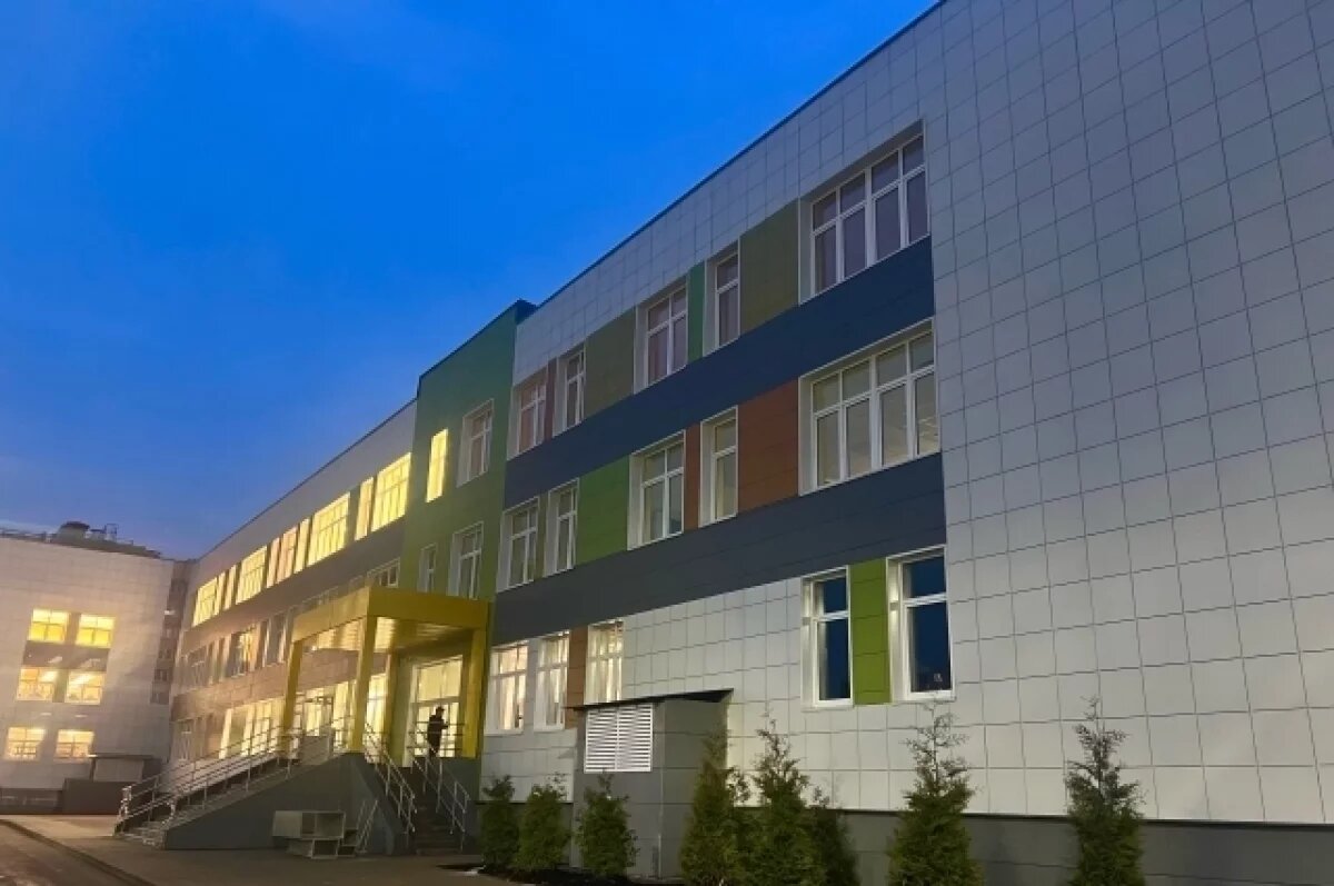    Глава Смоленска посетил новую школу №41 в Королевке