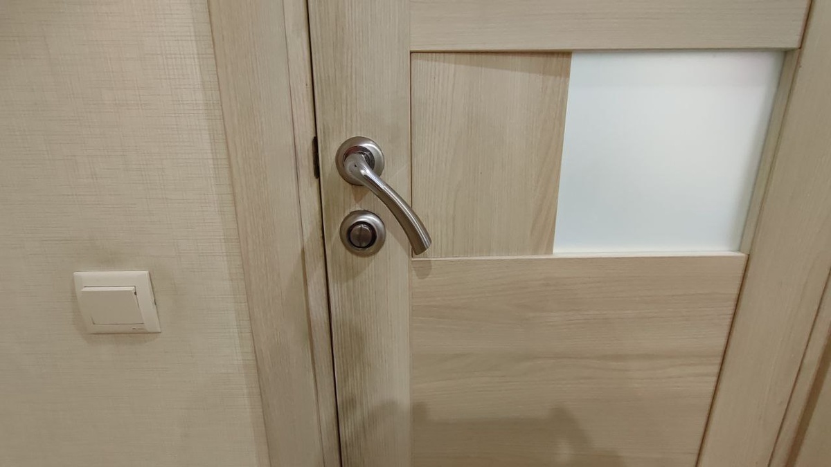 ремонт ручки межкомнатной двери