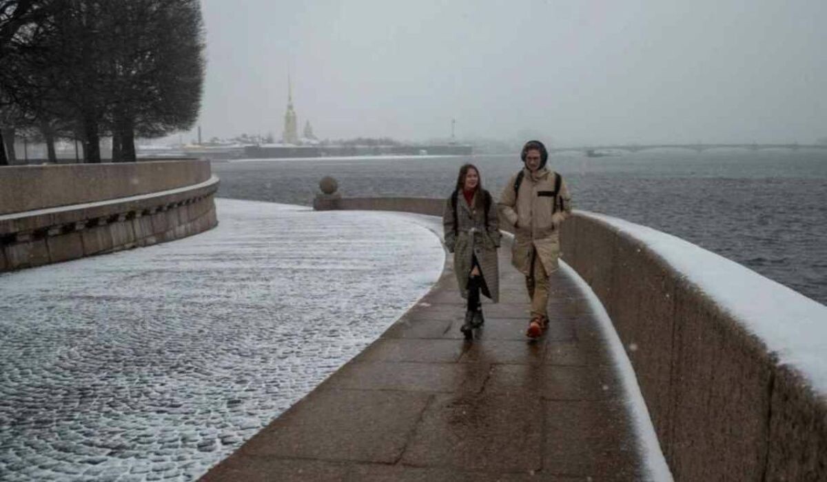     Люди в Петербурге. Источник: kp.ru Автор фото: Юлия Пыхалова