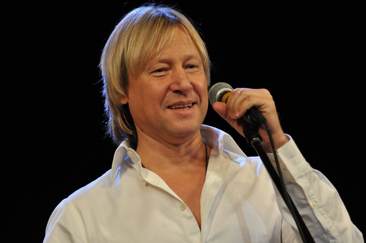 Дмитрий Харатьян