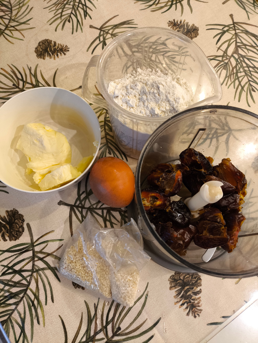 Семена кунжута можно добавить, я не стала