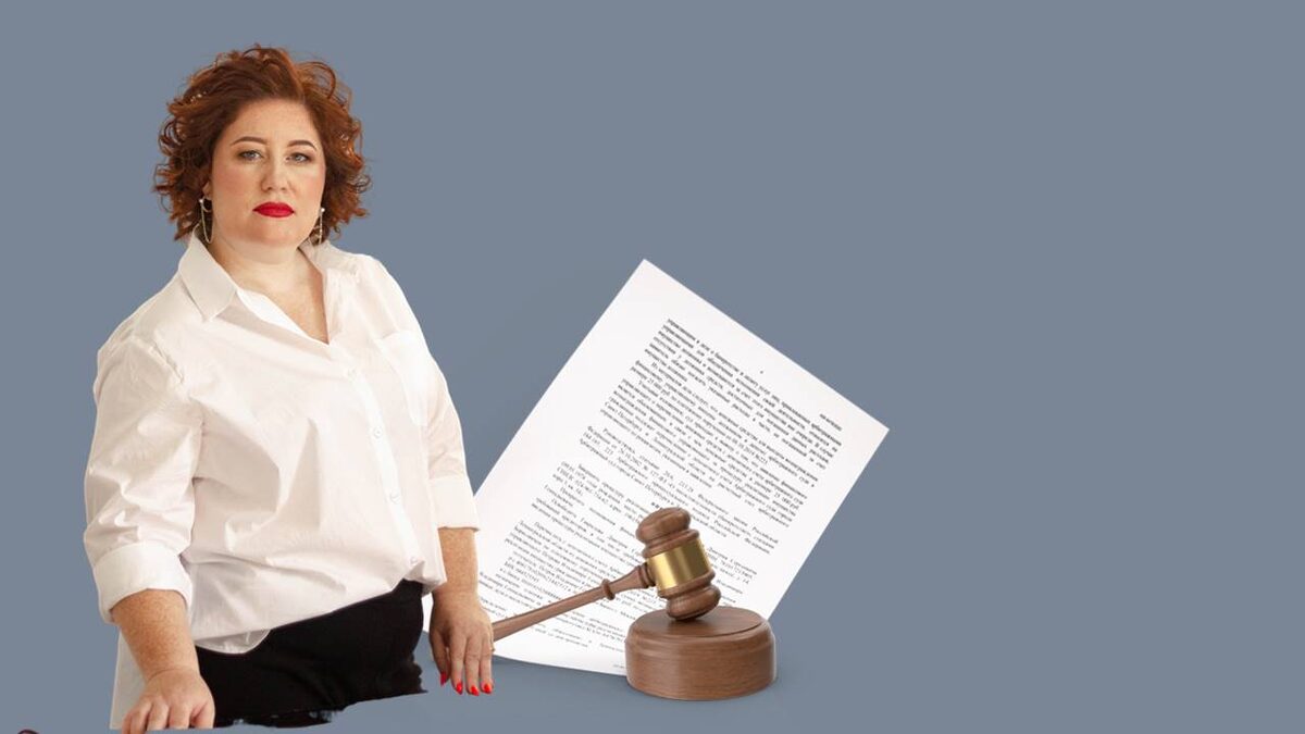 Баркалова Оксана Ивановна. Суммарно удержала в кошельке предпринимателей более 100 млн. руб. Профильное высшее образование (Бухучет, анализ и аудит; Налоговый юрист; Внутренний Аудитор) член Палаты налоговых консультантов