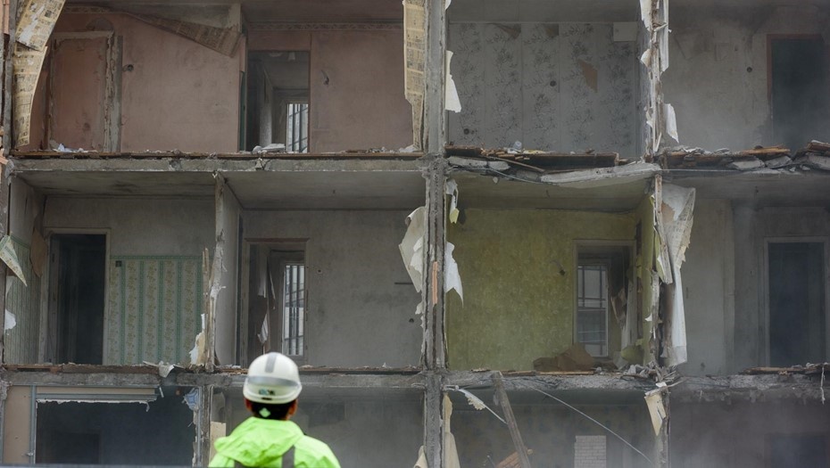    Снос первой пятиэтажки по программе расселения Автор фото: Ермохин Сергей