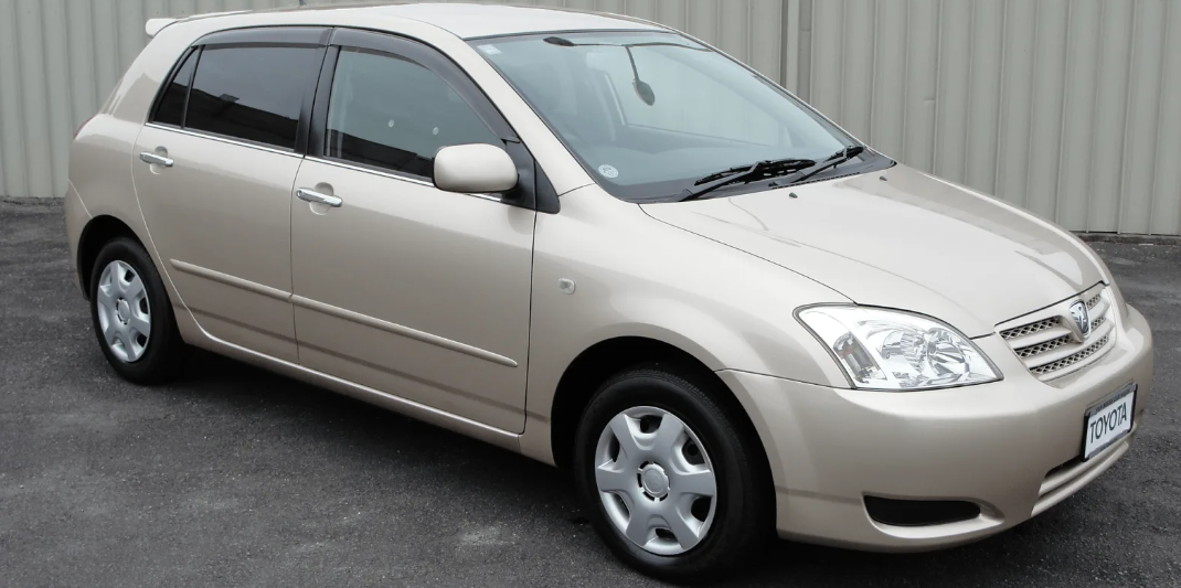 Королла Алекс, одна из машин, где стоит такой движок 