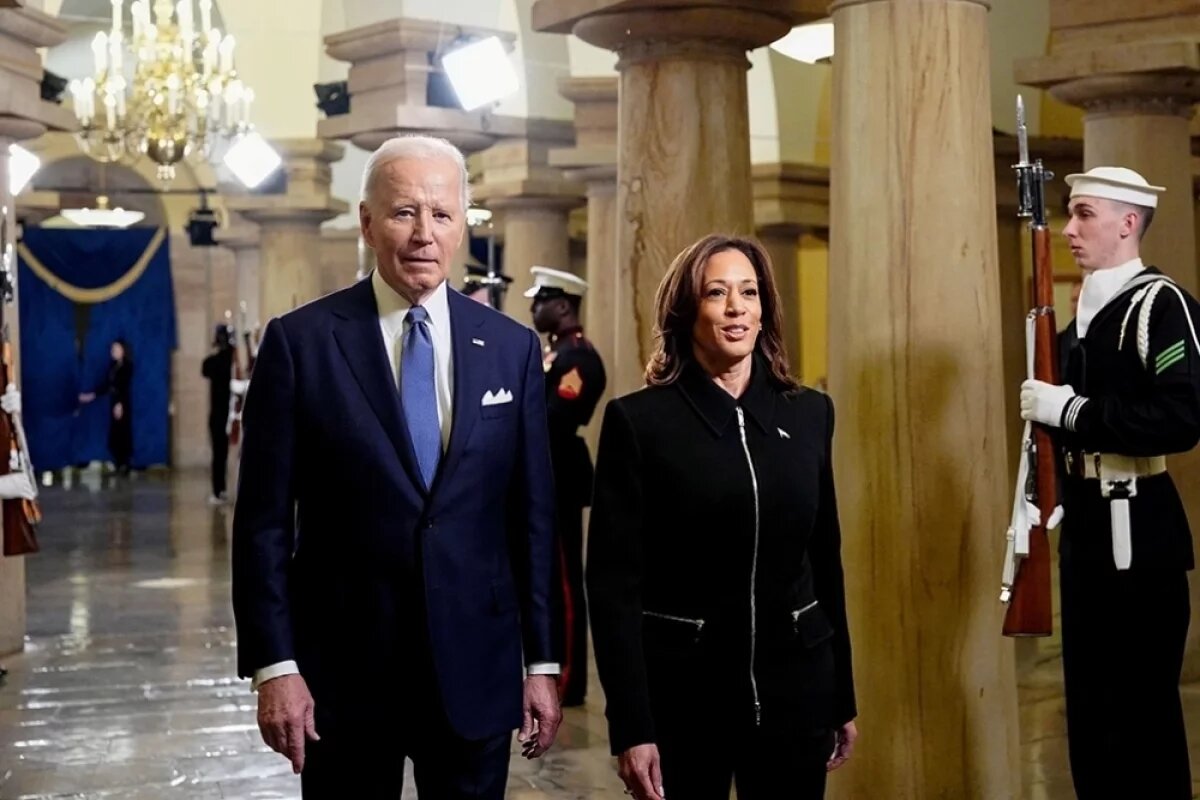    Джо Байден и вице-президент Камала Харрис.