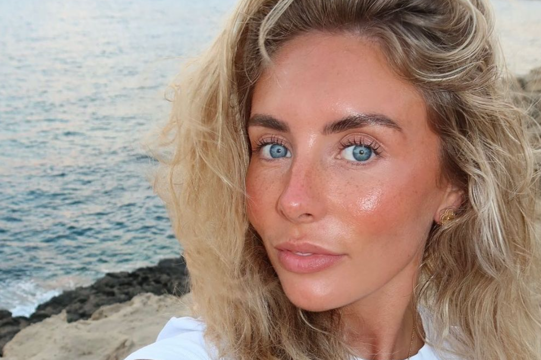     Модель OnlyFans рассказала о сексе с 1000 мужчин за 12 часов: «На мне остались следы укусов»