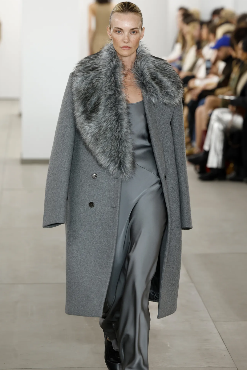 листай <> галерею примеров