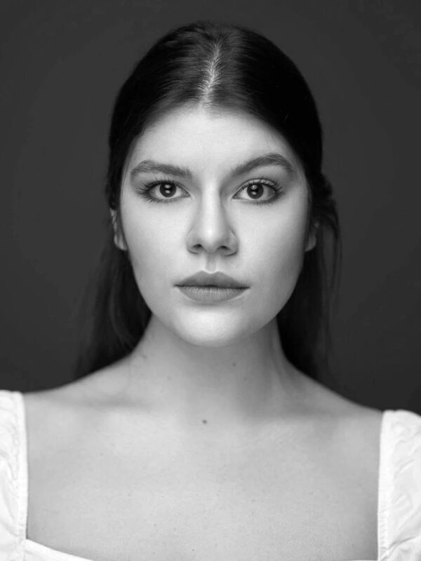 Элина Каримова 