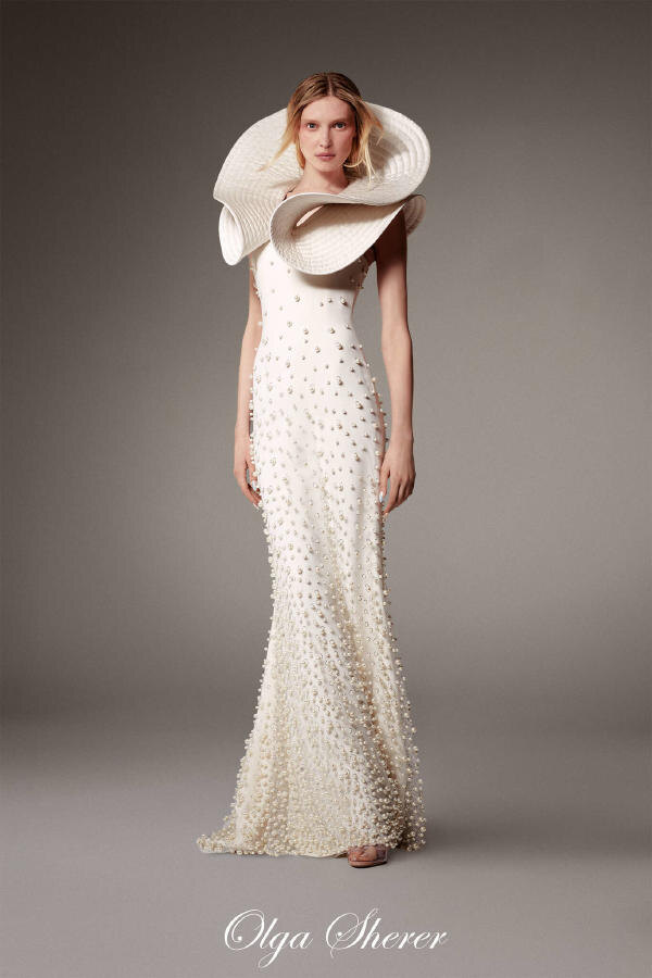 Haute Couture весна-лето 2025 от Alexis Mabille на Неделе высокой моды в Париже  (28 января 2025 г.).