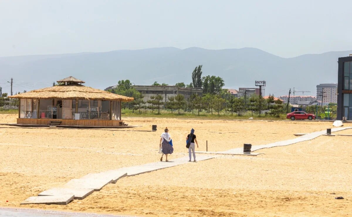    Отели Дагестана следят за ситуацией в Анапе и держат цены. Сколько стоят пляжные туры на Каспийское море?