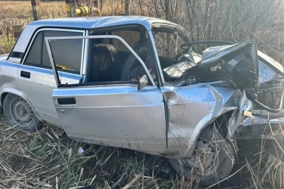    В Краснодарском крае в ДТП на трассе пострадали двое подростков и мужчина