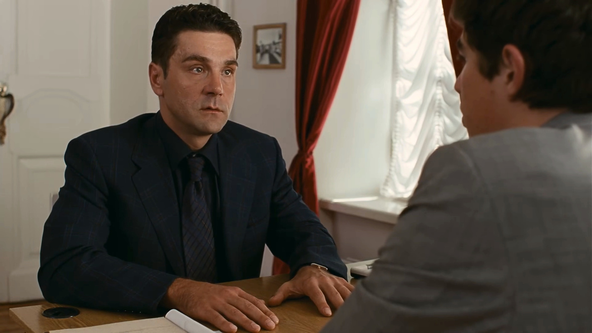 Кадр из кинофильма "Брат 2", 2000 г., режиссер и сценарист Алексей Балабанов (скриншот)