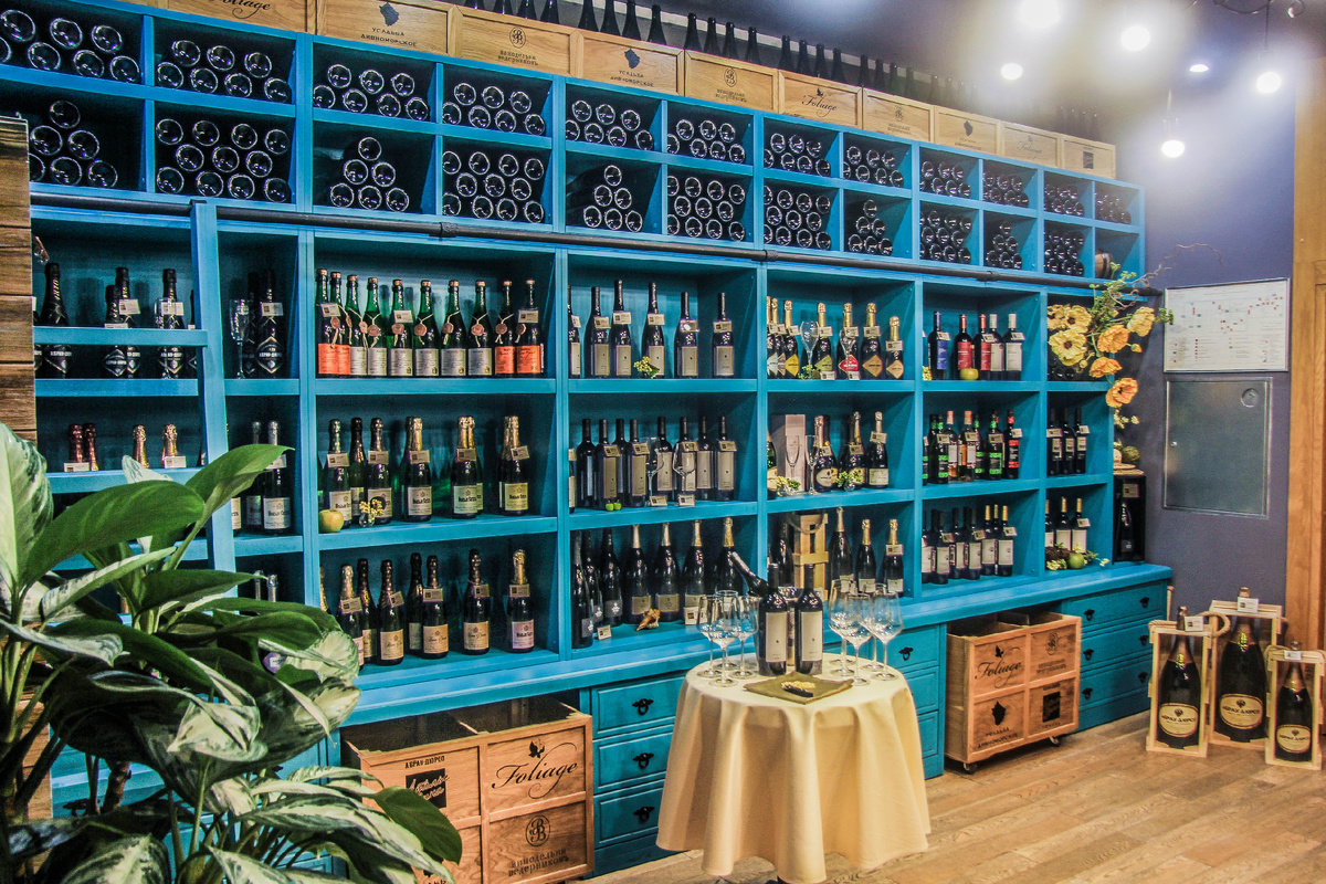 Винотека Абрау Дюрсо с мебелью Д.О.М. в городе Тюмень