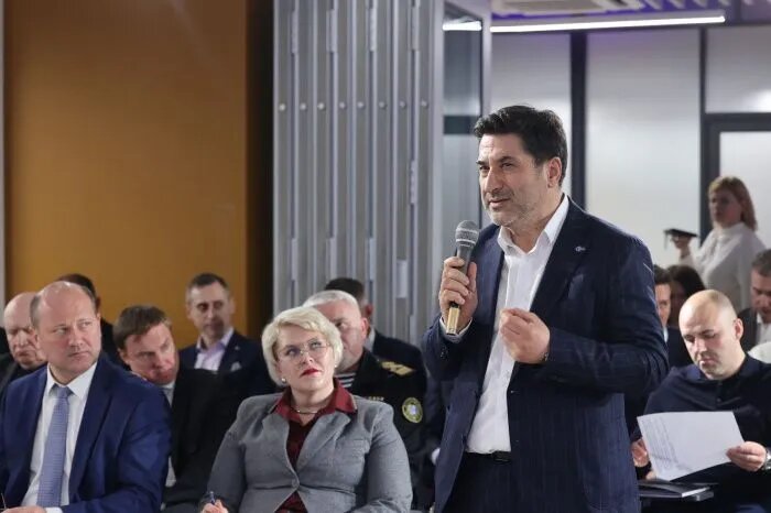 По словам Олега Дерезы, вопросы и звонки от рестораторов стали поступать после проведения инспекций и признания веранд незаконными. // Фото: donland.ru