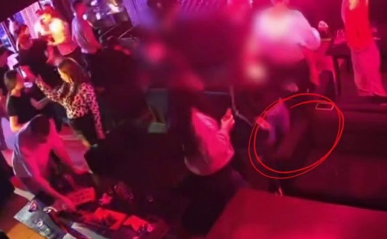    Оренбурженку будут судить за кражу телефона в караоке-клубе Оренбуржье