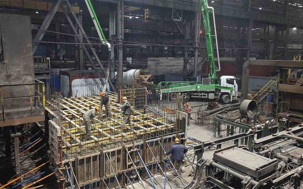    Липецкая трубная компания заложила фундамент под новую машину в рамках расширения производства Фото – «Свободный сокол»