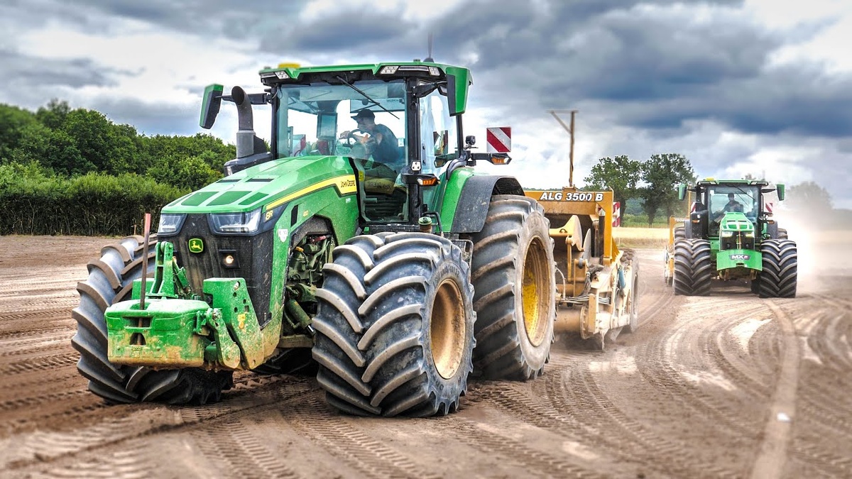 John Deere 8R Series