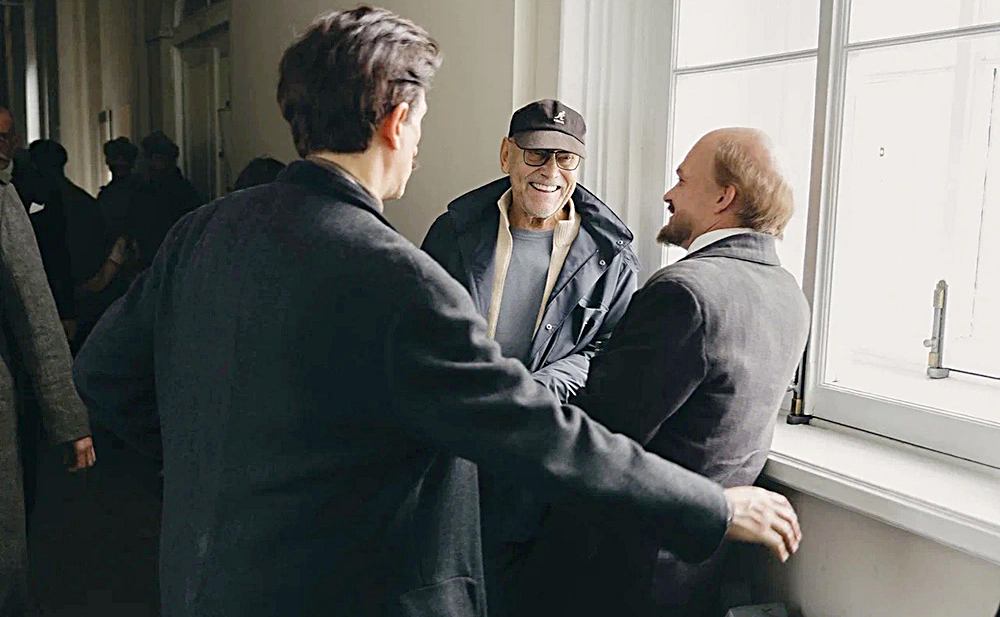 Андрей Кончаловский рассказал о критике и успехе сериала «Хроники русской революции»