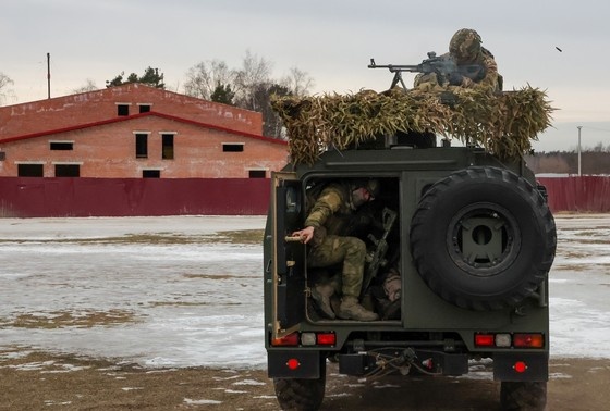    Военнослужащие ВС РФ