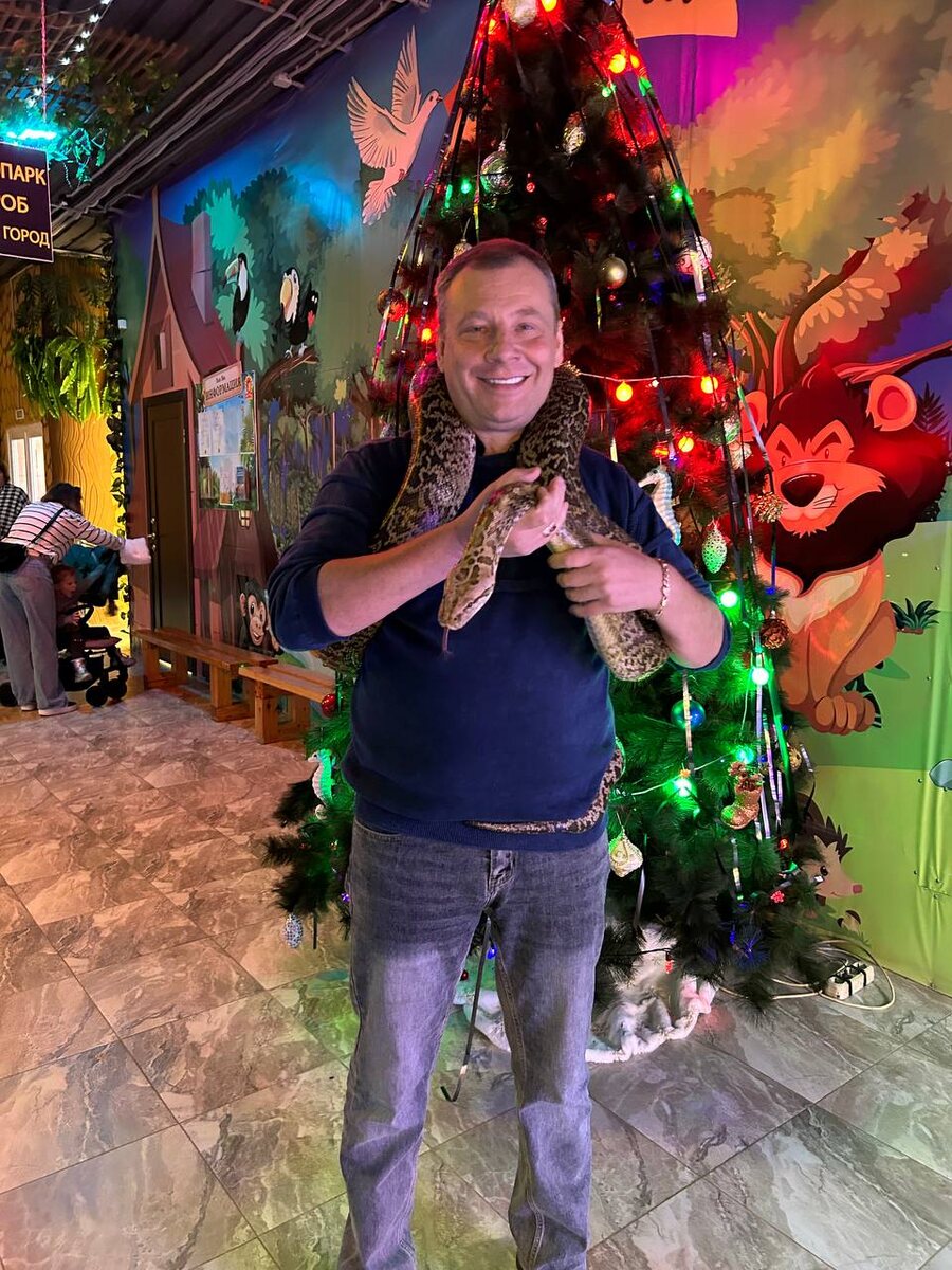 Тигровый питон зоопарка Баба Фрося.