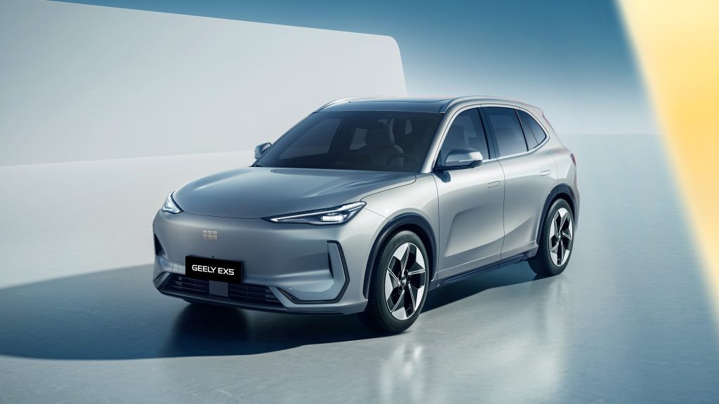 Geely Galaxy E5 — первая полностью электрическая модель Geely на российском рынке, в статусе официальной.