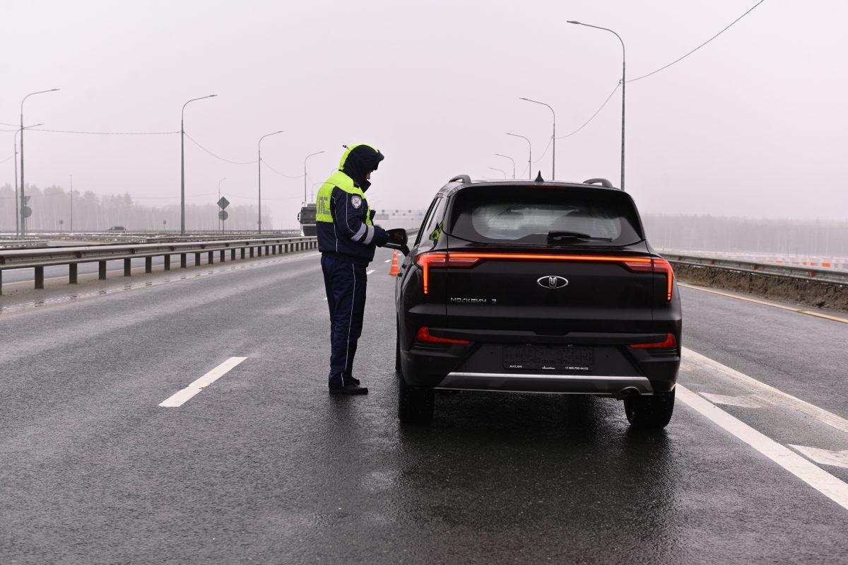    Рейд был нацелен на ловлю автомобилистов, которые специально скрывают номера машин, чтобы не платить за пользование платной дорогой