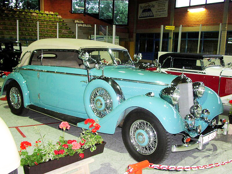 Mercedes-Benz 320 (W142/II 1938 года выпуска (Wikipedia.org)