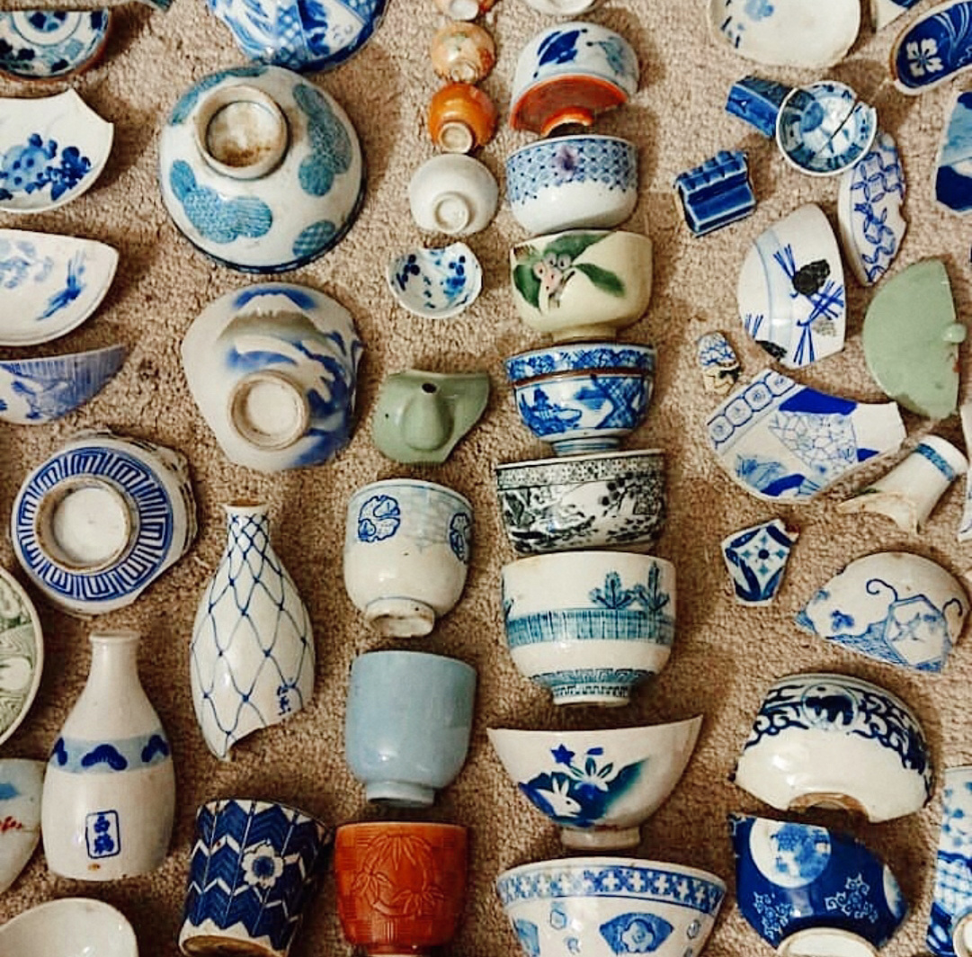 Вот такие находки японского периода до сих пор удается обнаружить на Сахалине. Фото из открытых источников.