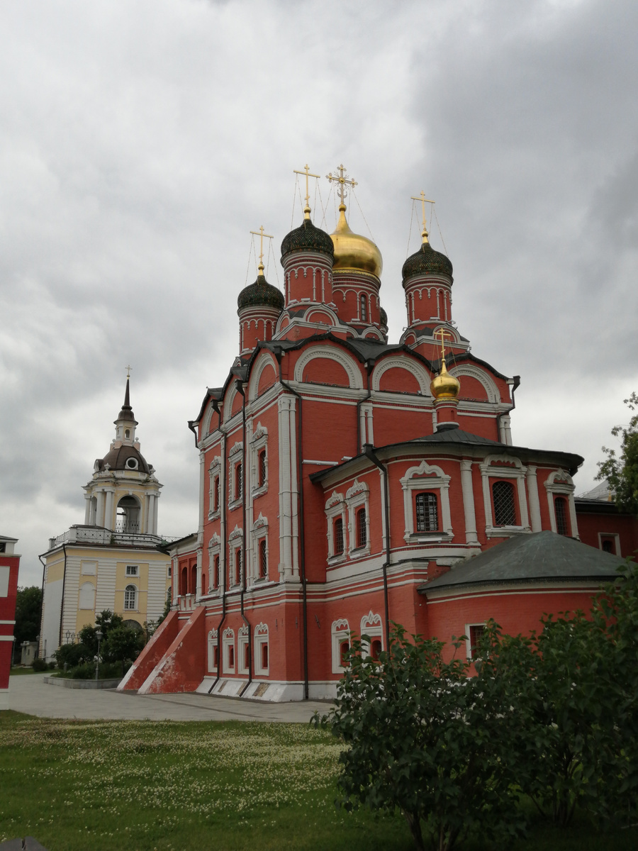 Церковь и колокольня