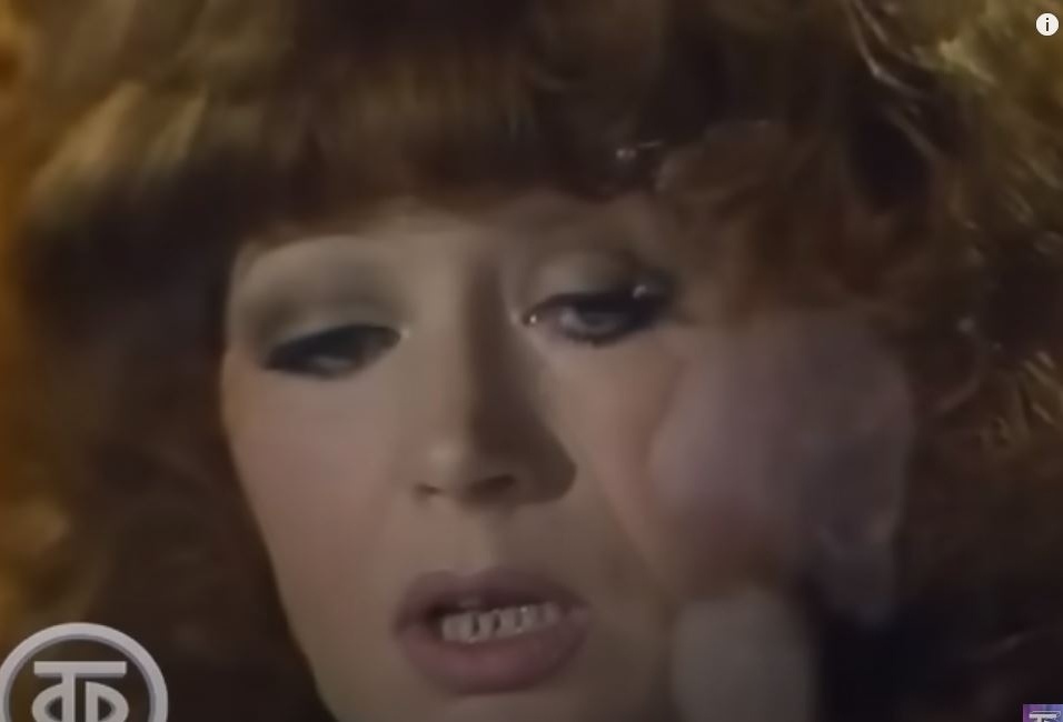    Фото: кадр клипа «Миллион алых роз»