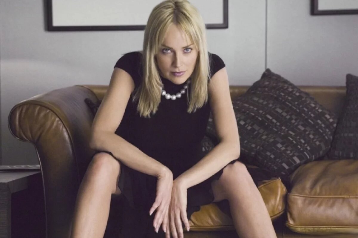    Шэрон Стоун узнала, что приходится родственницей императору Карлу Великому