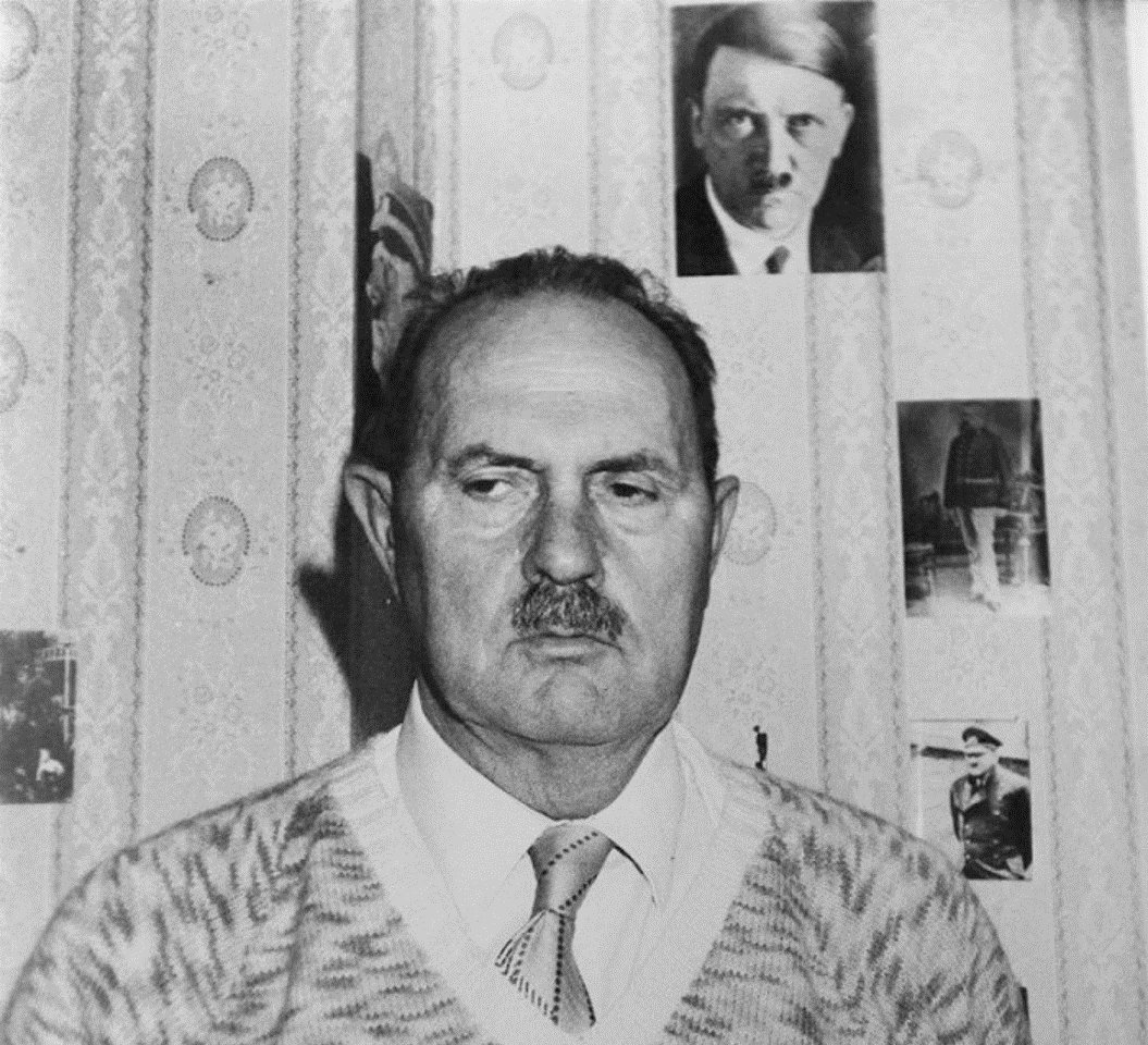 Тот самый Жан-Мари, что так хотел быть сыном Гитлера.