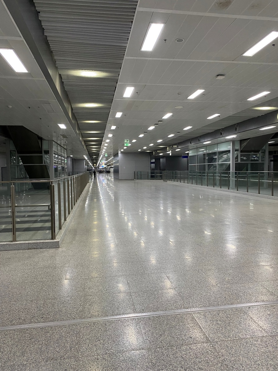 Расстояния приличные на вокзале