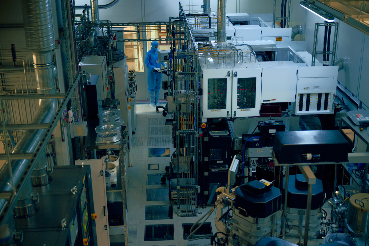 Производство завода "Микрон" 