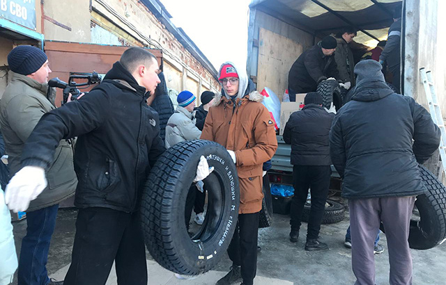 Поролоновые «бойцы», сети, свечи, сухой паек… Тверичане продолжают помогать фронту