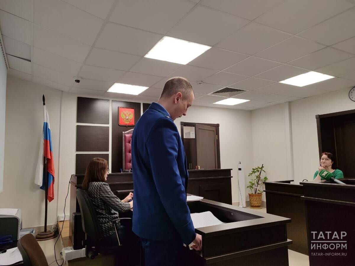 ​Константин Чуприн выступая в прениях отметил, что вина подсудимой доказана показаниями свидетелей, экспертизами и другими фактами, представленными в судеФото: © Елена Фенина / «Татар-информ»