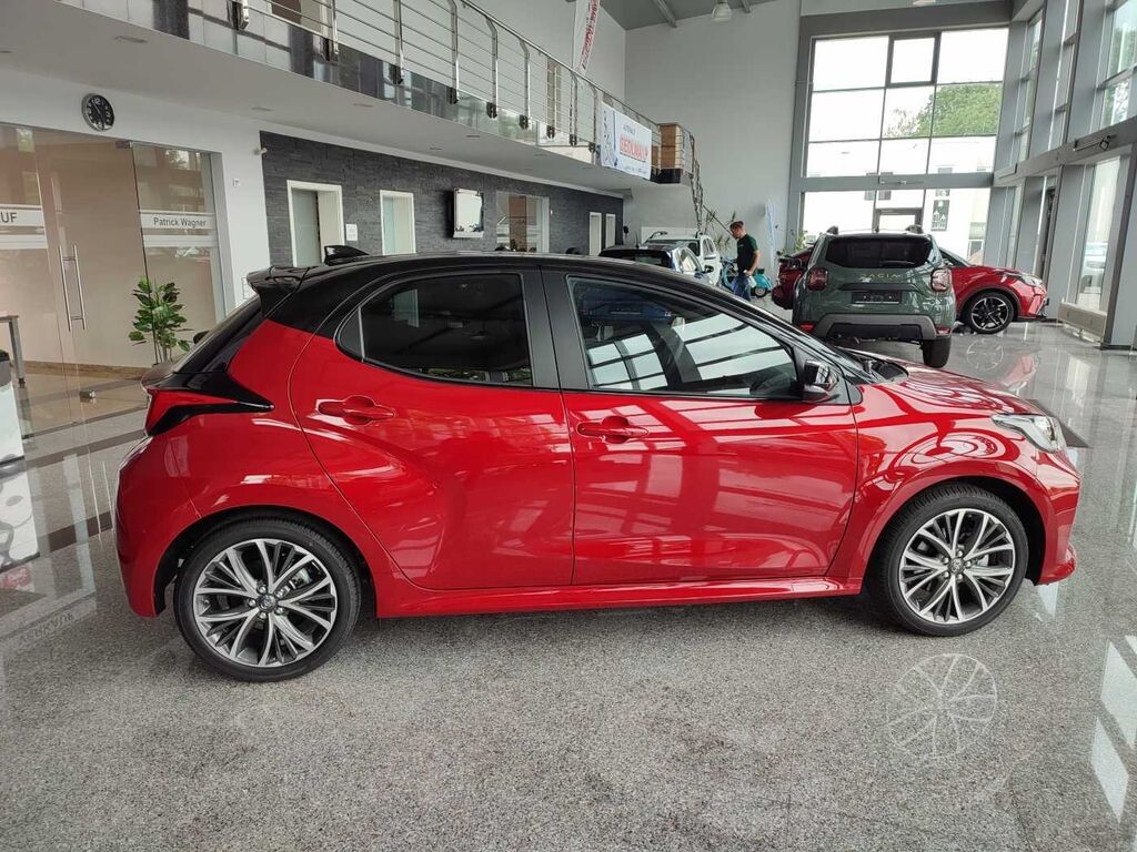 Toyota Yaris. Источник иллюстрации - Яндекс.Картинки