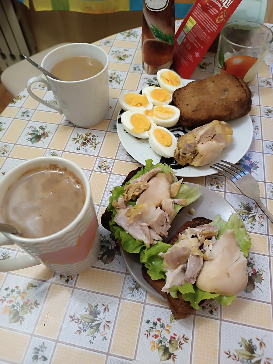 Тарелки - моя и мужа