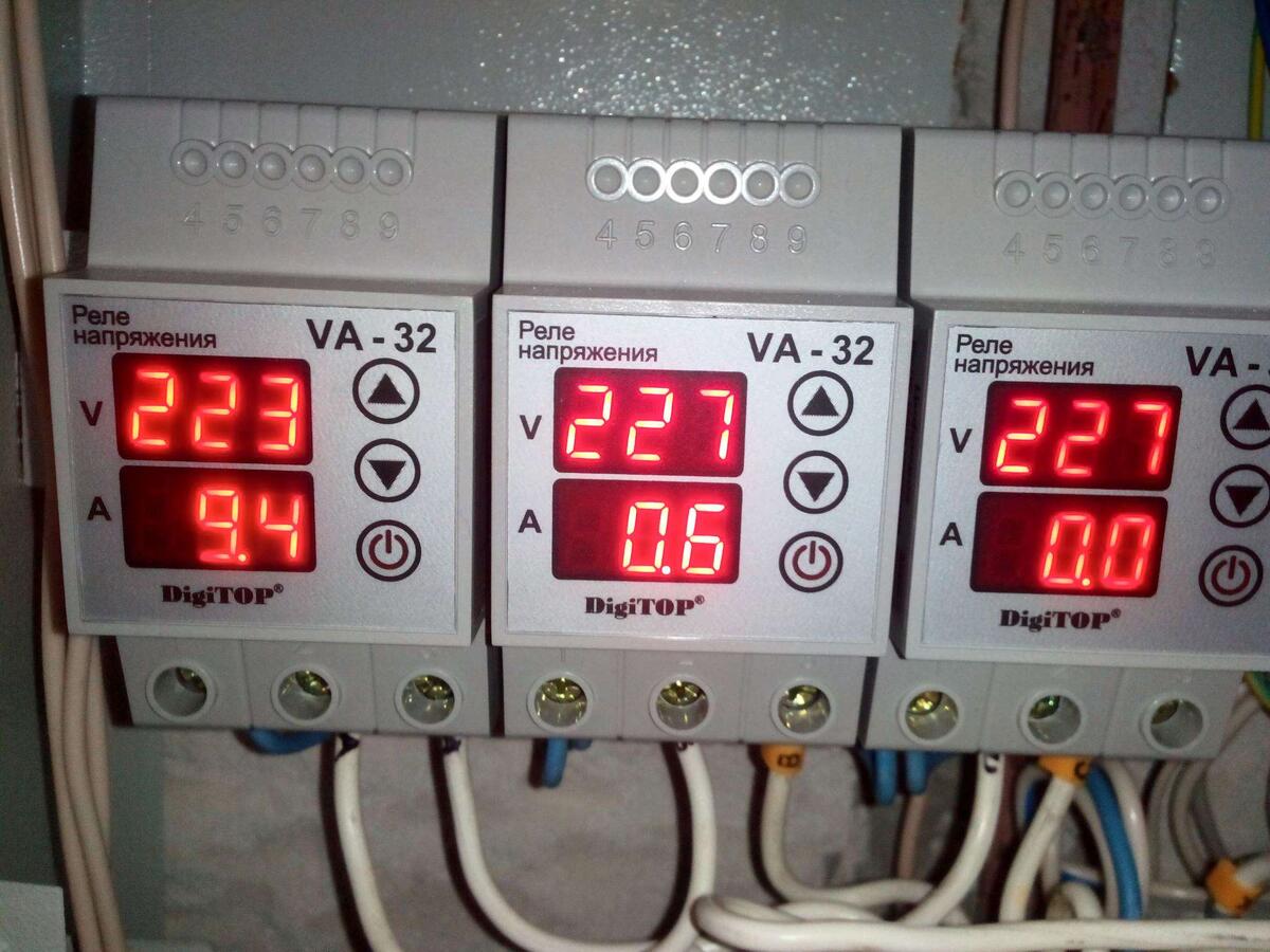 Реле контроля напряжения в щитке