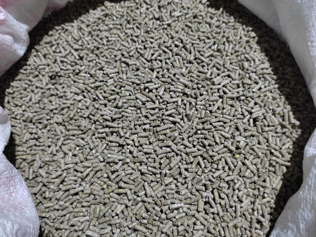 Полнорационный комбикорм "Рост" и откормочная гранула на замену дроблёному зерну