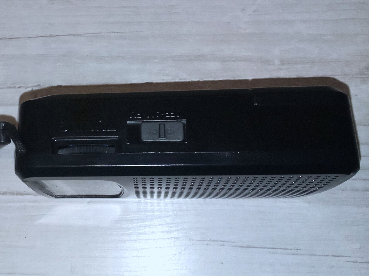 ручка настройки и выключатель питания 