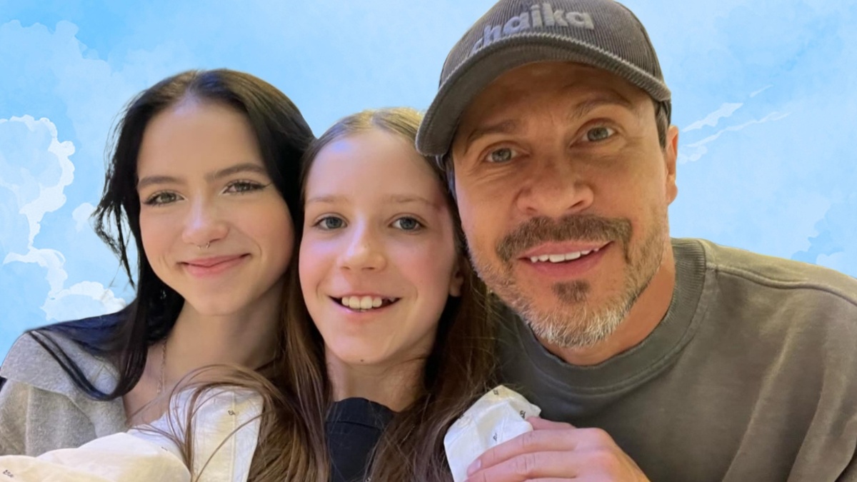 Актер Павел Деревянко с дочерьми. Коллаж. Автор: Елена Д.