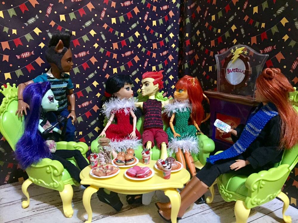 Студенческие вечеринки в общежитии проходят шумно, весело и вкусно.